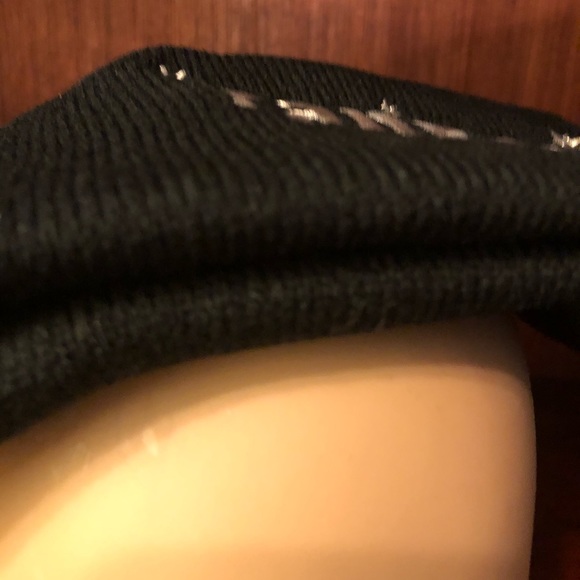 ADULT UNISEX Aquarius ♒️ BLACK BEANIE NWT - Picture 7 of 8